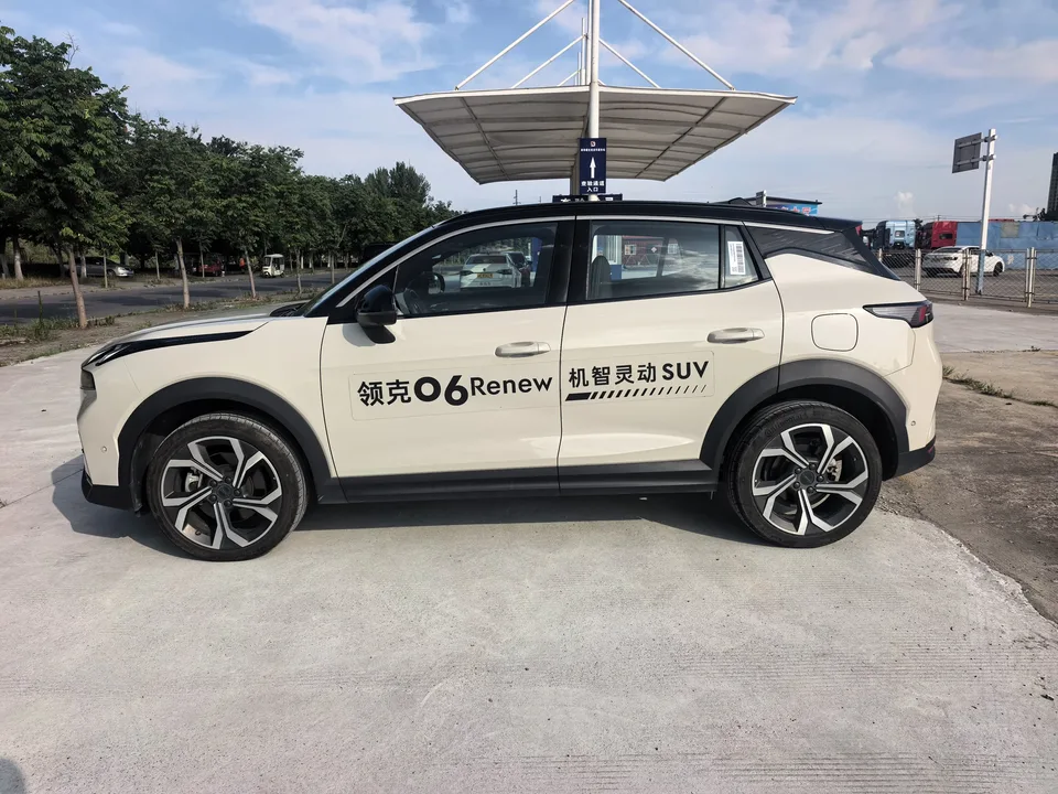 Lynk & Co 06 Lynk & Co 06 2025 Renew 1.5T Halo 2024 — thumbnail 4