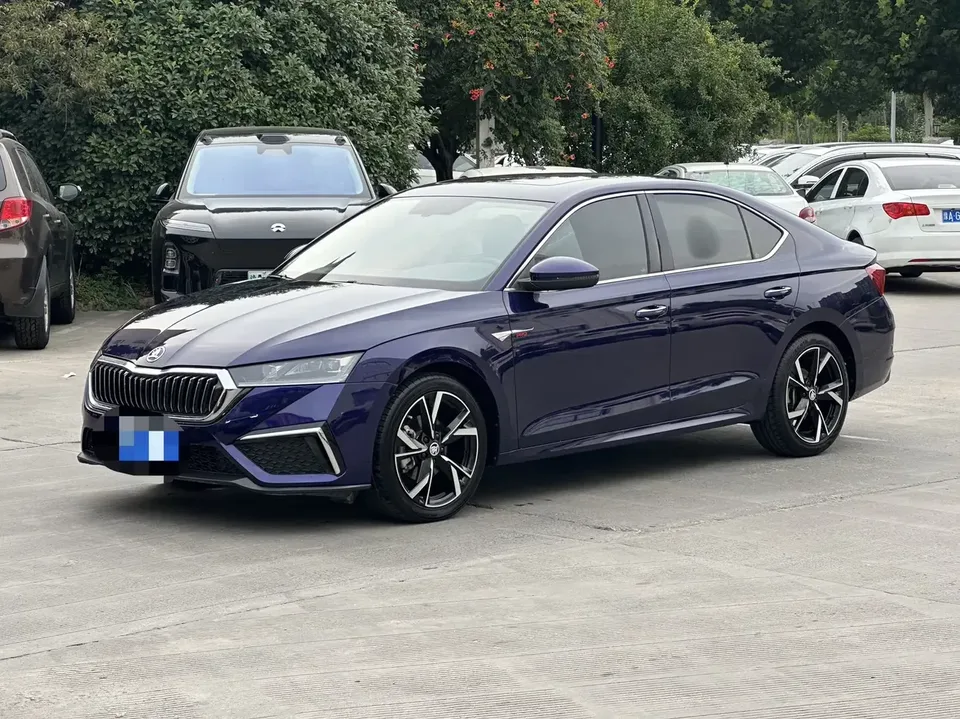 Skoda Octavia Octavia 2022 PRO TSI280 DSG Premium Edition 2022 — photo 1, buy with delivery to Moscow