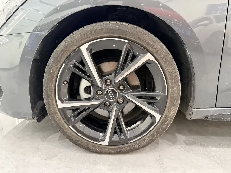 Audi A3 Audi A3 2022 Sportback 35 TFSI Stylish and sporty 2022 — thumbnail 3