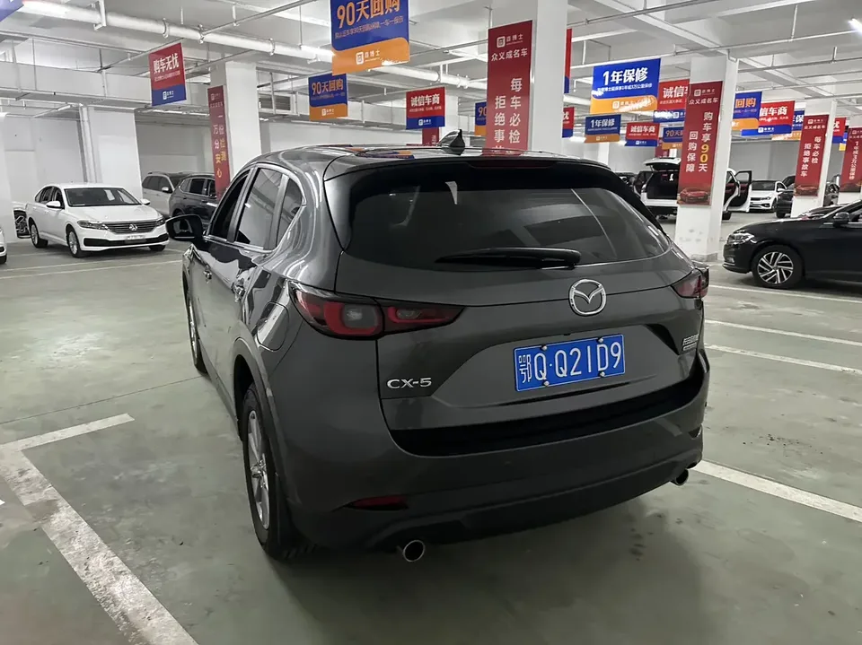 Mazda CX-5 Mazda CX-5 2024 2.0L Automatic 2WD Comfort 2025 — thumbnail 4