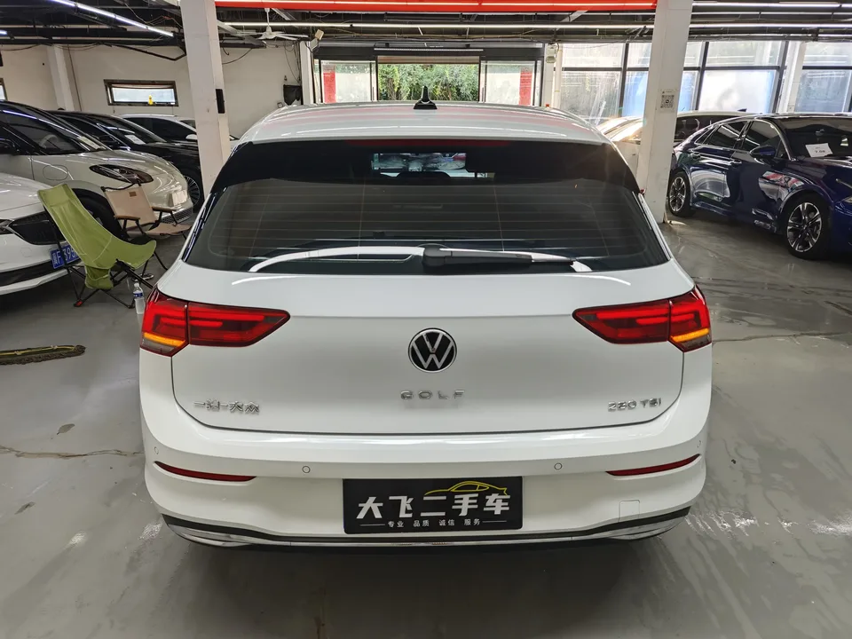 Volkswagen Golf golf 2023 280TSI DSG Pro facelift 2024 — thumbnail 2