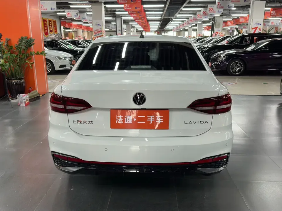 Volkswagen Lavida Lavida 2024 1.5L Automatic Starry Sky 5 Million Edition 2025 — thumbnail 2