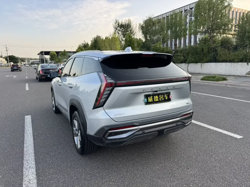 Geely Atlas L Boyue L 2023 1.5TD DCT Luxury 2023 — thumbnail 2
