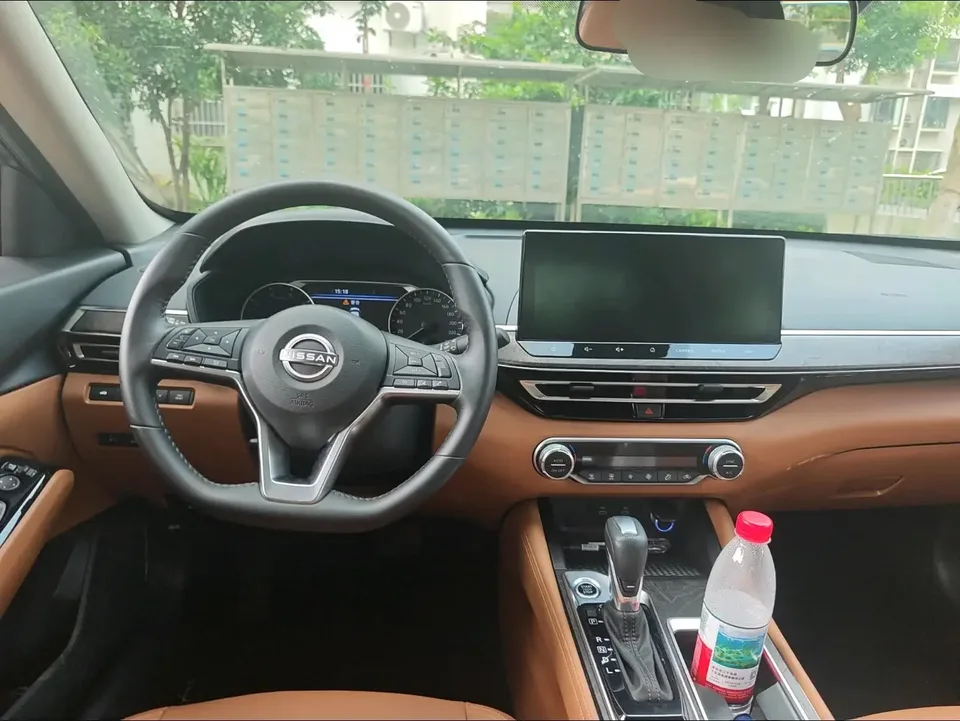Nissan Altima Sound of nature 2022 2.0L XL-TLS Enjoy Edition 2023 — thumbnail 2