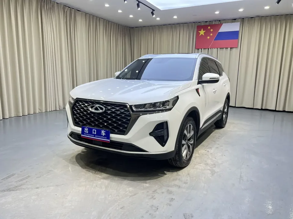 Chery Tiggo 7 Plus Tiggo 7 PLUS 2022 1.5T CVT Royal Yellow Limited Edition Premium 2022 — photo 1, buy with delivery to Moscow