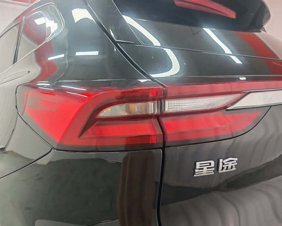 Exeed TXL Stars in the clouds 2024 Lingyun 400T 2WD Star Edition 2024 — thumbnail 4