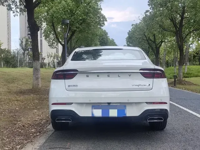 Geely Preface Xing Rui 2025 1.5T Dongfang Yao Jinghong Edition 2025 — thumbnail 2