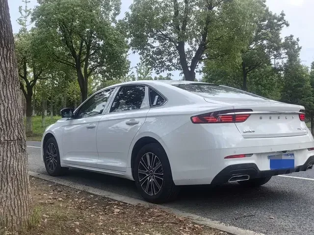 Geely Preface Xing Rui 2025 1.5T Dongfang Yao Jinghong Edition 2025 — thumbnail 4