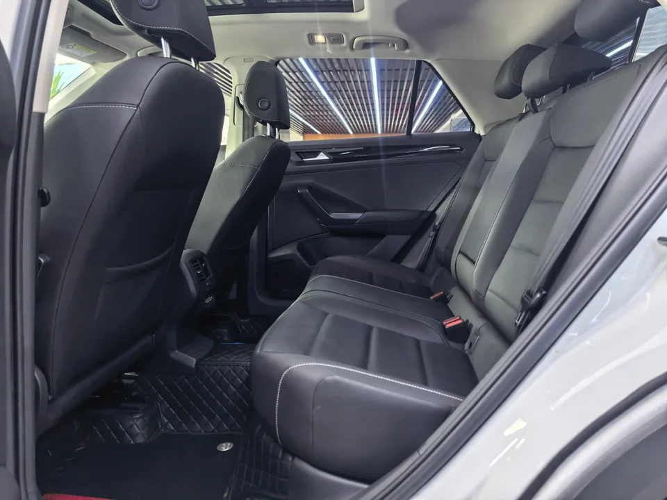 Volkswagen T-Roc TANG 2021 280TSI DSG 2WD Comfort Smart Edition 2023 — thumbnail 5
