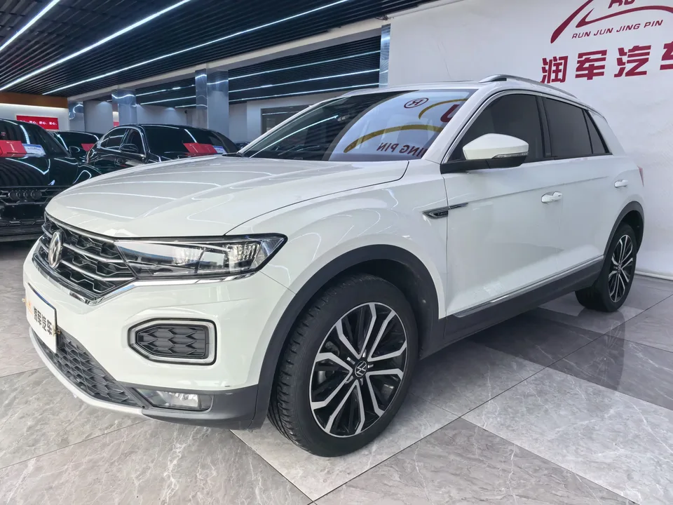 Volkswagen T-Roc TANG 2021 280TSI DSG 2WD Comfort Smart Edition 2023 — photo 1, buy with delivery to Moscow
