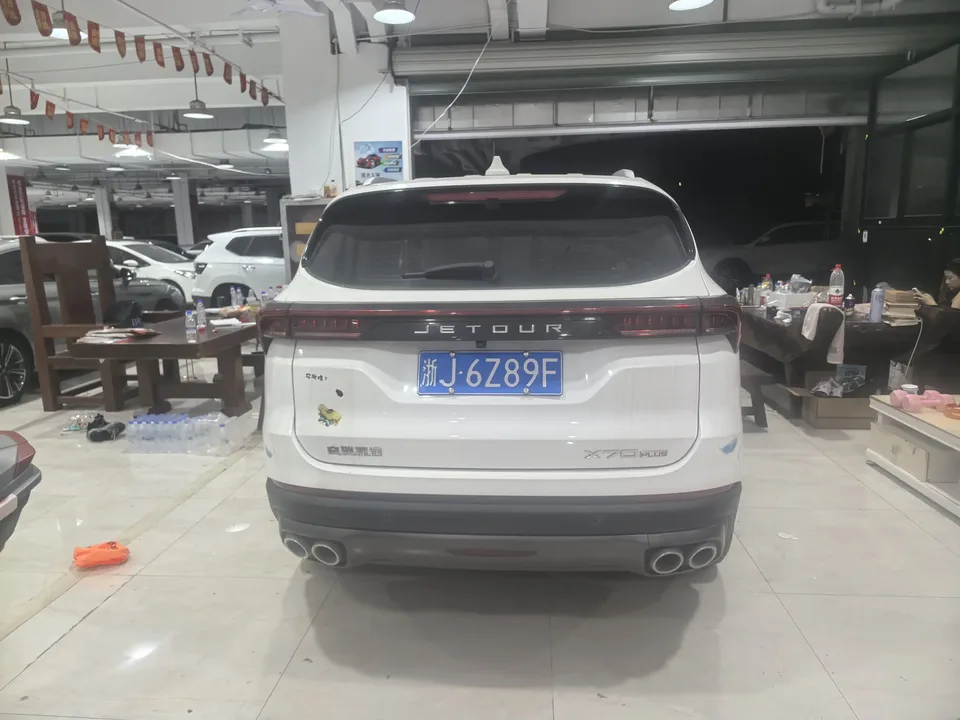 Jetour Jietu X70 PLUS Jietu X70 PLUS 2023 1.5T DCT Brave PLUS 7-seater 2023 — thumbnail 4