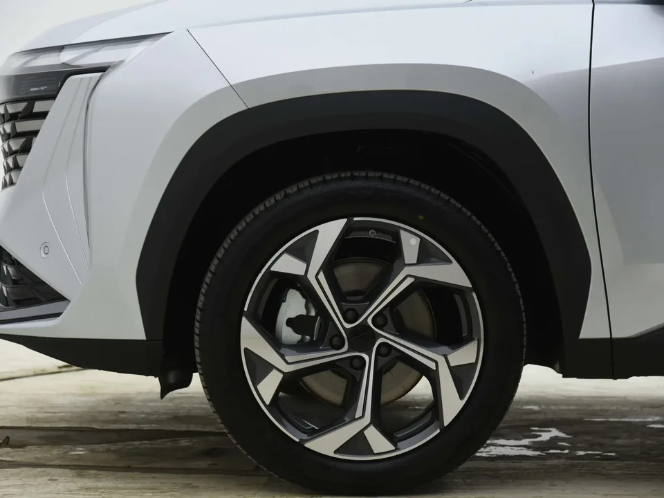 Geely Atlas L Boyue L 2024 1.5TD DCT Premium Edition 2024 — thumbnail 3