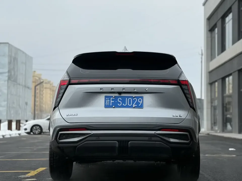 Geely Atlas L Boyue L 2024 1.5TD DCT Longteng Edition 2024 — thumbnail 2
