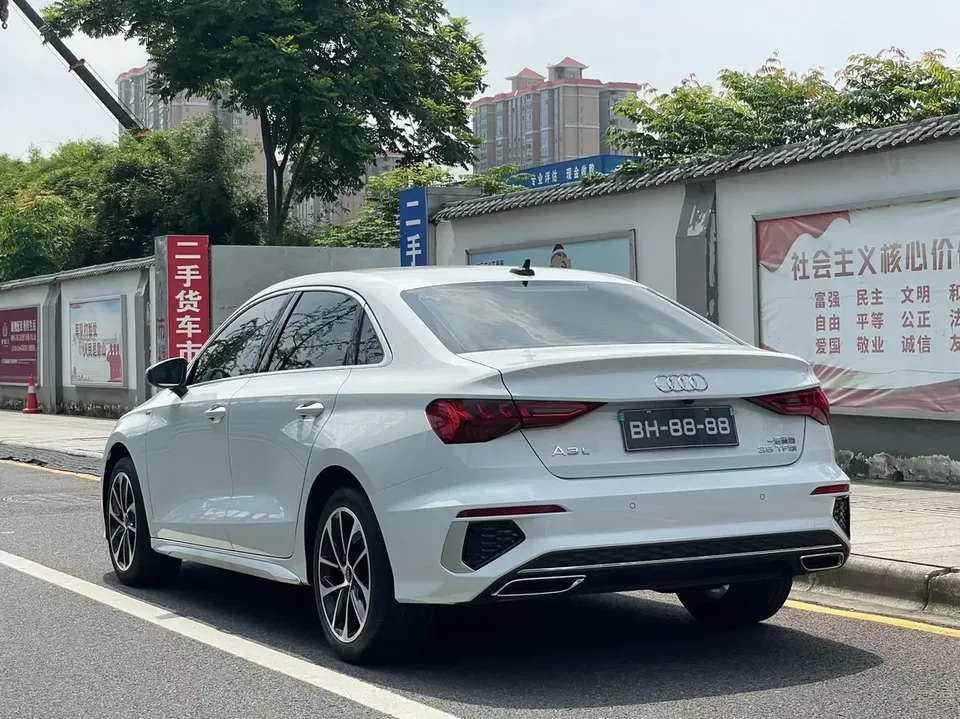 Audi A3 Audi A3 2023 A3L Limousine 35 TFSI facelift: progressive sports model 2023 — миниатюра 2