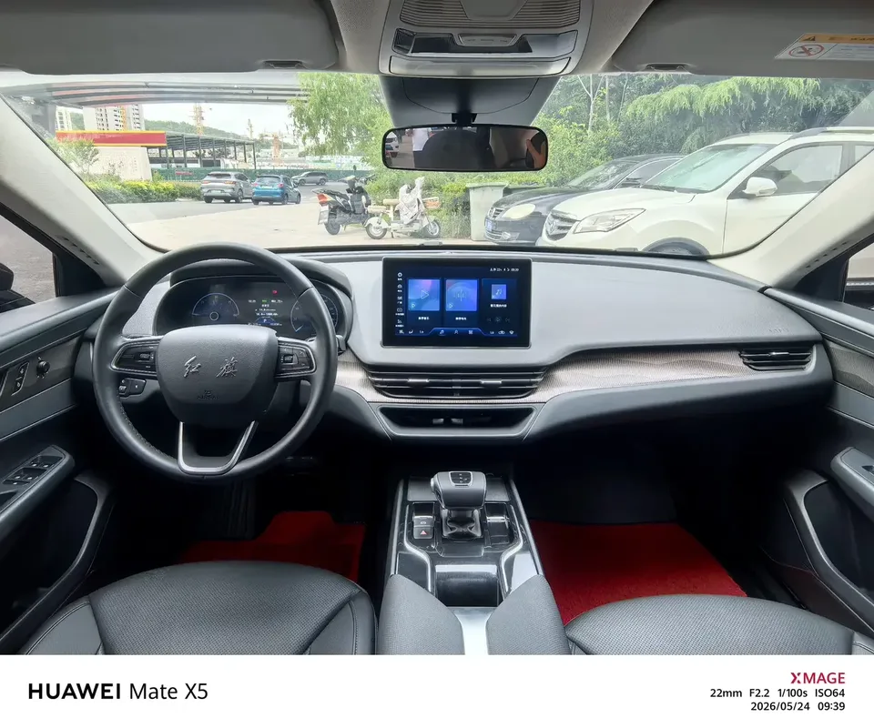 Hongqi E-QM5 Hongqi E-QM5 2024 450km travel version 100kW 2024 — thumbnail 5