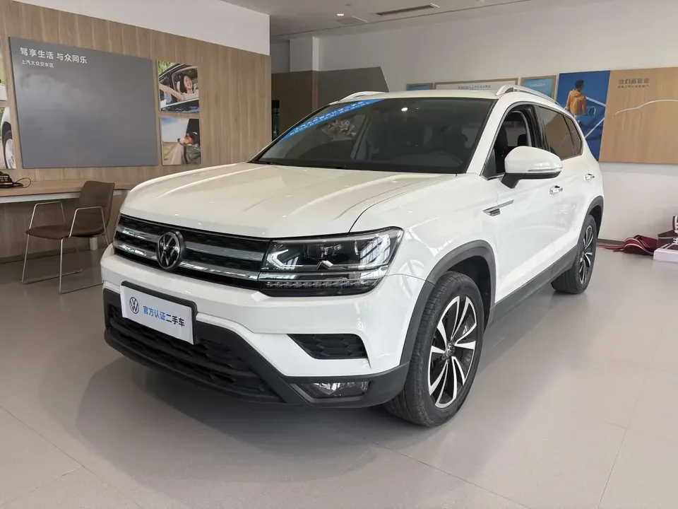 Volkswagen Tharu tuyue 2022 280TSI 2WD Deluxe Edition 2022 — photo 1, buy with delivery to Moscow