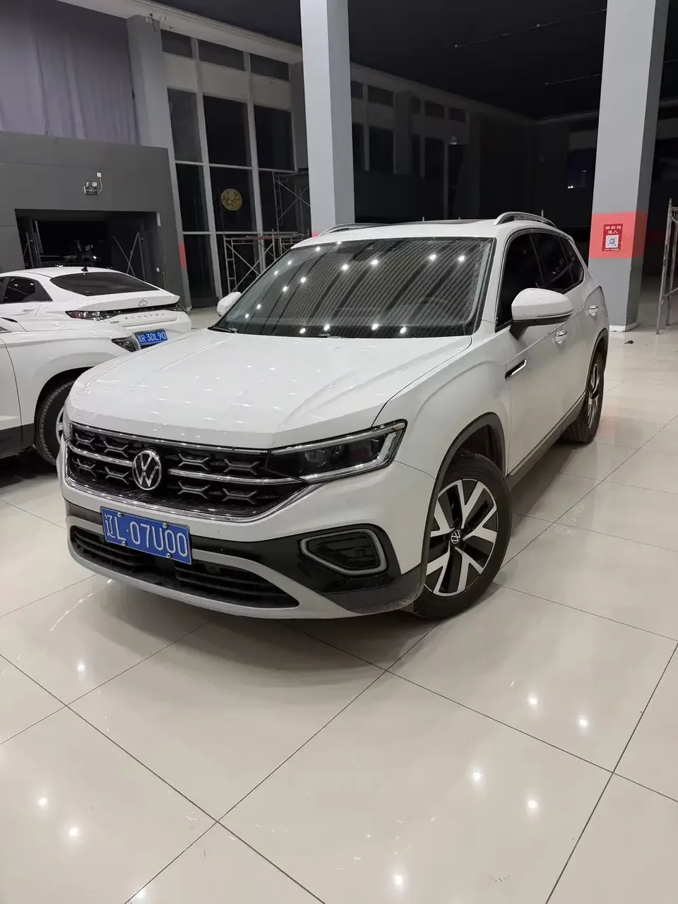 Volkswagen Tayron Tanyue 2023 280TSI 2WD Luxury Plus Advanced Edition 2023 — photo 1, buy with delivery to Moscow