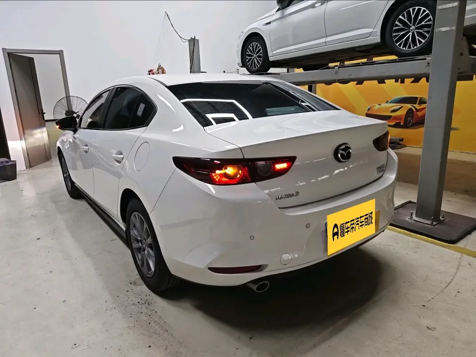 Mazda Axela Mazda3 Angkesela 2023 2.0L Automatic Quality Edition 2024 — thumbnail 4