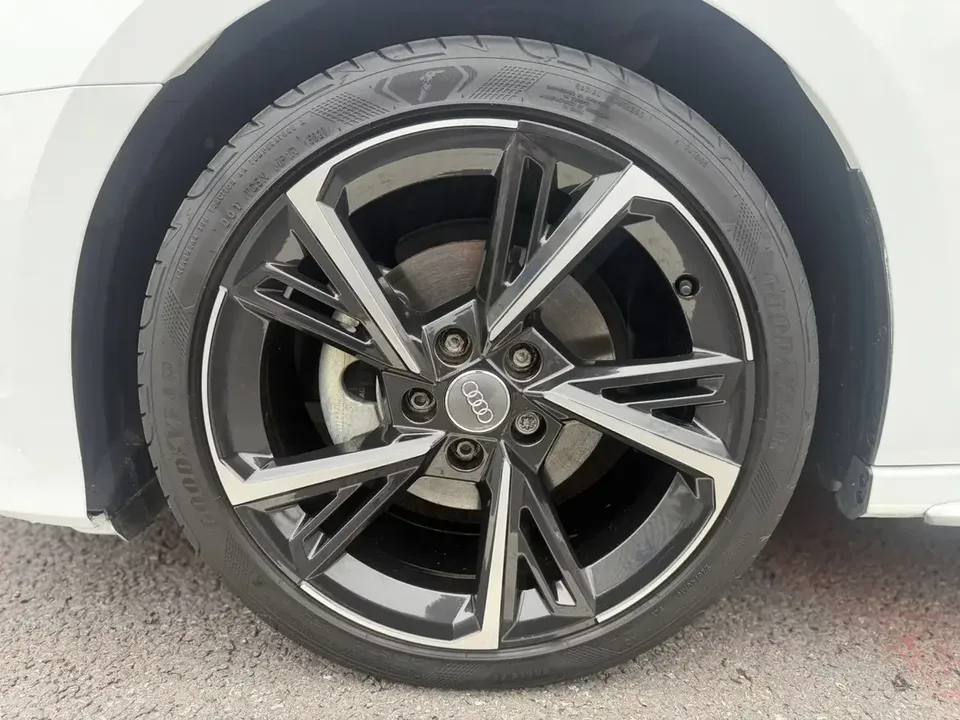 Audi A3 Audi A3 2022 Sportback 35 TFSI Stylish and sporty 2022 — thumbnail 3