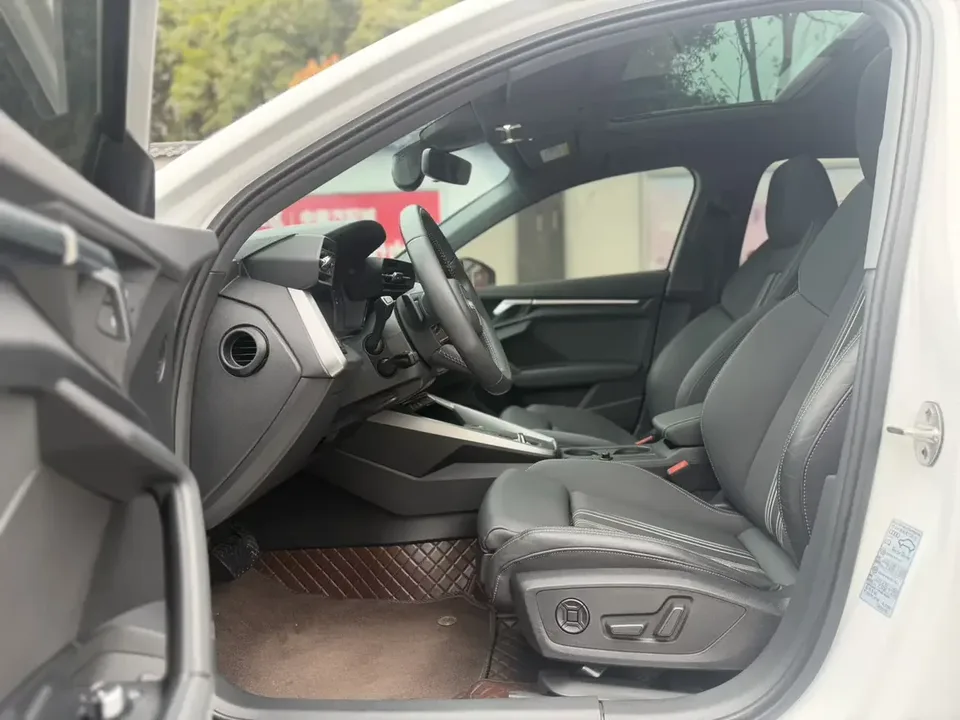 Audi A3 Audi A3 2022 Sportback 35 TFSI Stylish and sporty 2022 — thumbnail 4