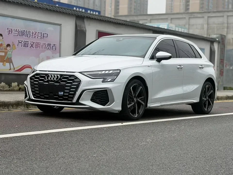 Audi A3 Audi A3 2022 Sportback 35 TFSI Stylish and sporty 2022 — photo 1, buy with delivery to Moscow