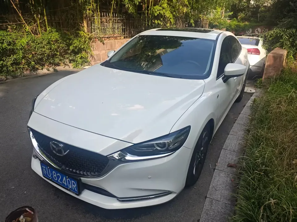 Mazda Atenza Atez 2021 2.0L Blue Sky Deluxe Edition 2023 — photo 1, buy with delivery to Moscow