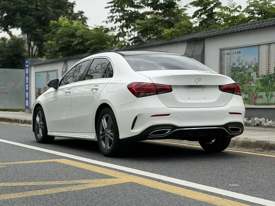 Mercedes-Benz Klasa A Mercedes Benz A Class 2022 A 180 L sports sedan facelift 2022 — thumbnail 5