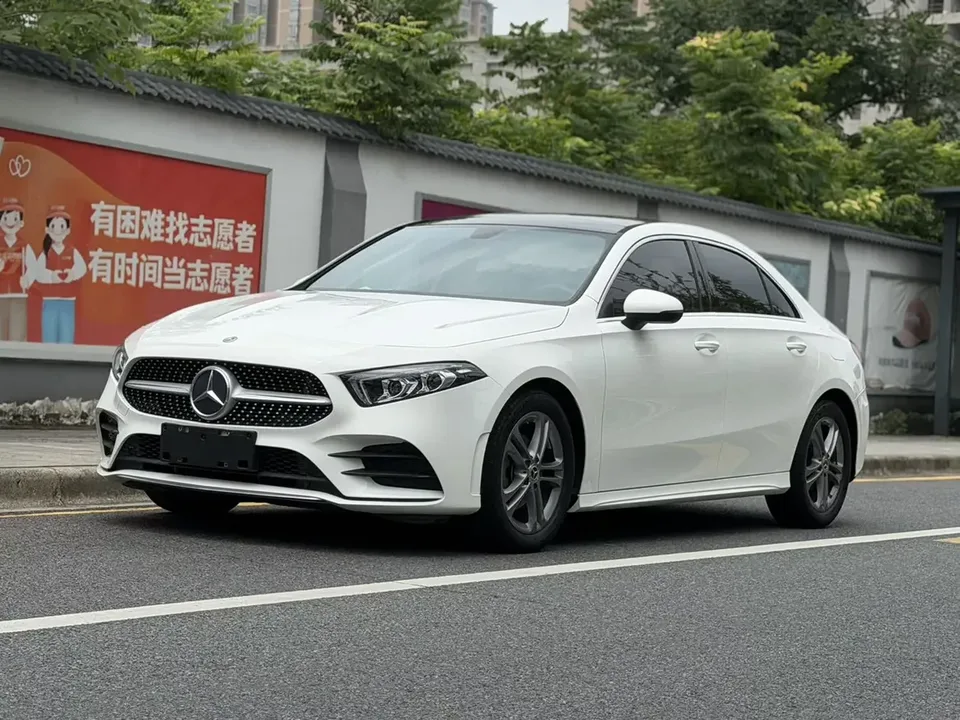 Mercedes-Benz Klasa A Mercedes Benz A Class 2022 A 180 L sports sedan facelift 2022 — photo 1, buy with delivery to Moscow