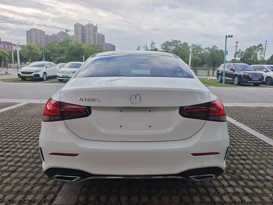 Mercedes-Benz Klasa A Mercedes Benz A Class 2022 A 180L 2022 — thumbnail 2