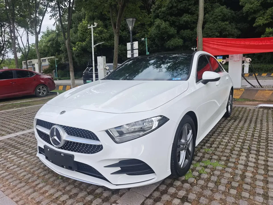 Mercedes-Benz Klasa A Mercedes Benz A Class 2022 A 180L 2022 — photo 1, buy with delivery to Moscow