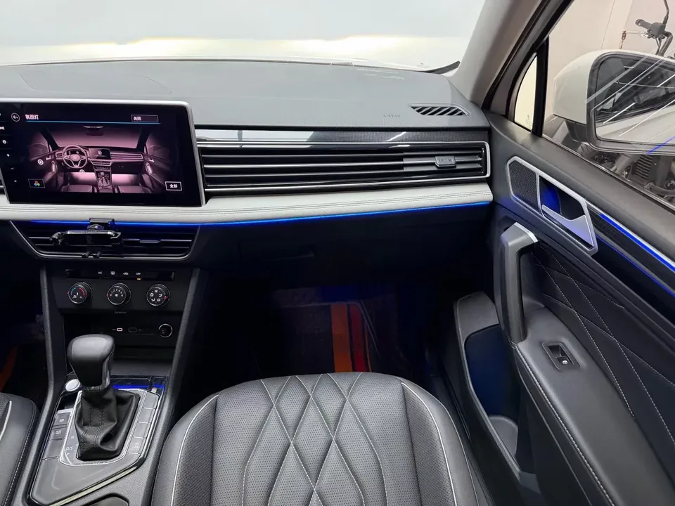Volkswagen Tiguan L Tiguan L 2023 280TSI Limited Edition 2023 — thumbnail 3