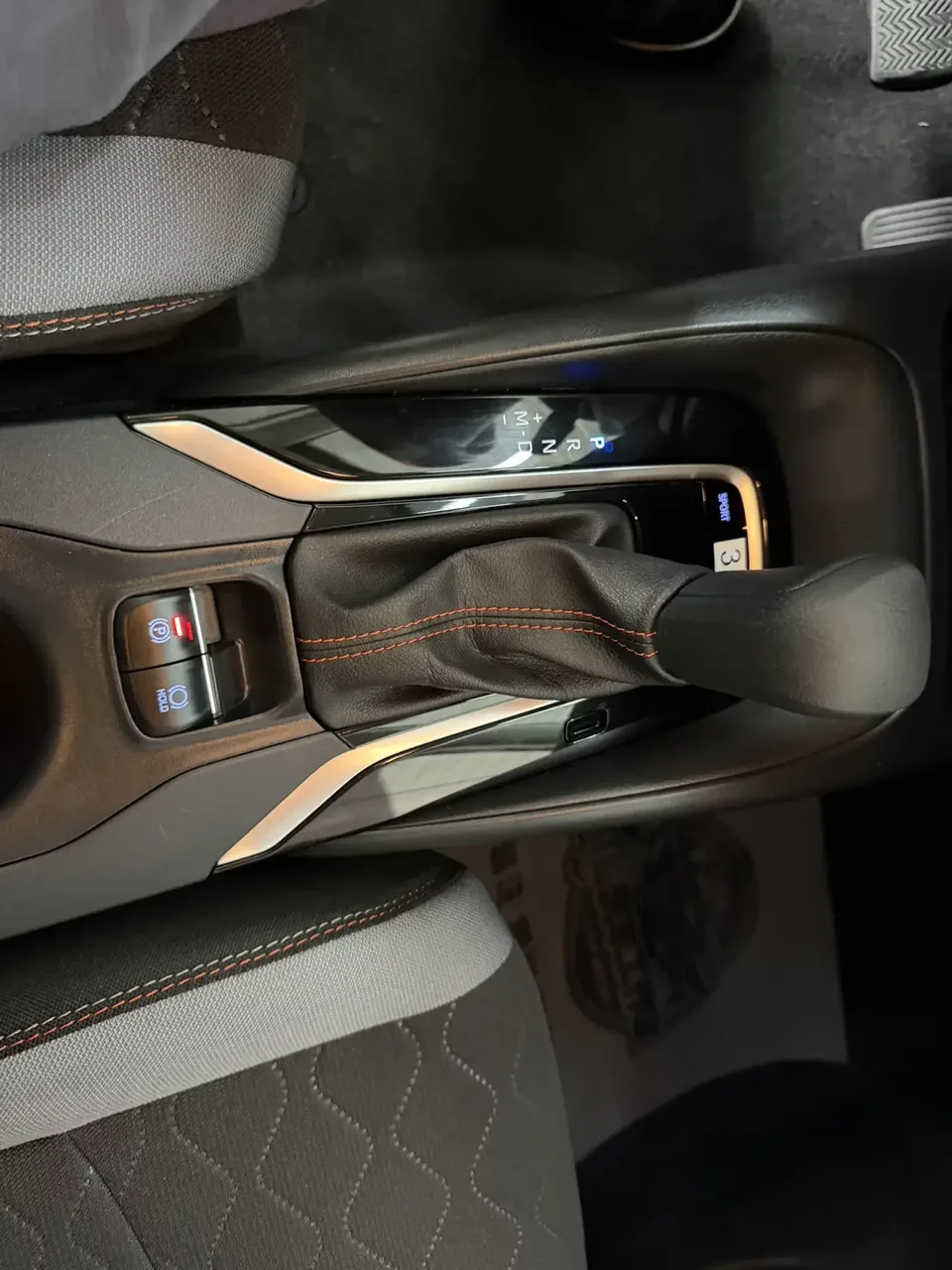 Toyota Corolla Corolla 2021 1.2T S-CVT Pioneer Edition 2022 — миниатюра 3