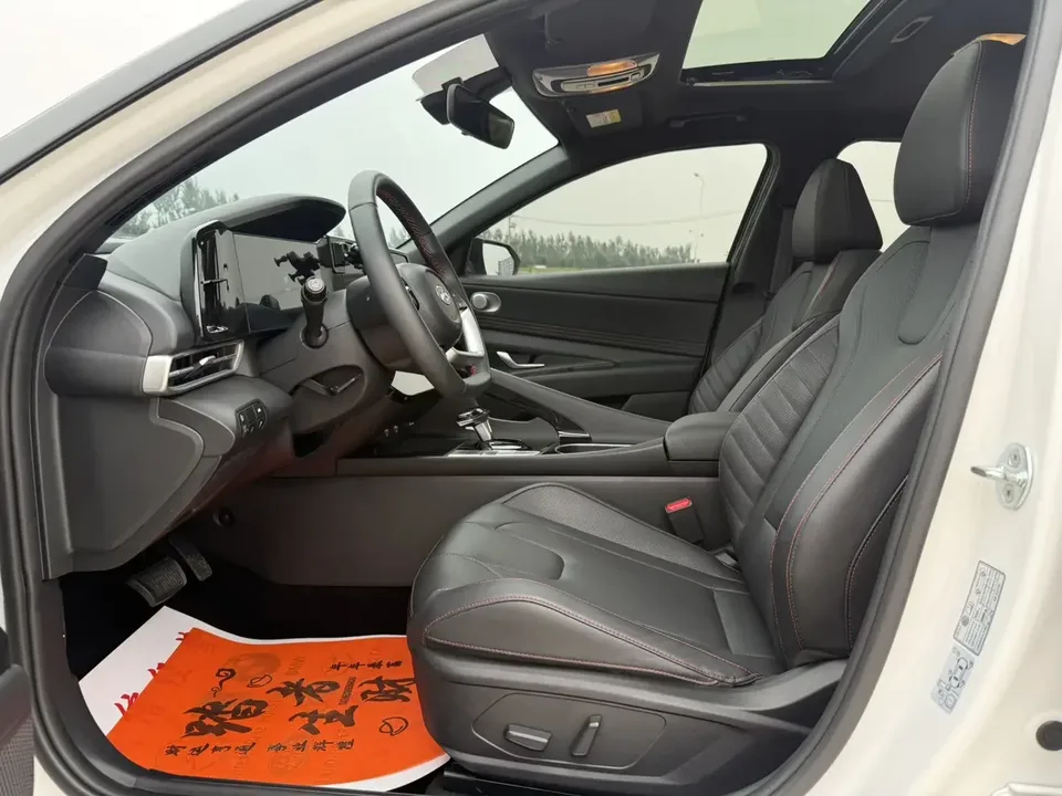 Hyundai Elantra Elantra 2022 1.5L CVT 20th SE 20th Anniversary Edition 2023 — thumbnail 4