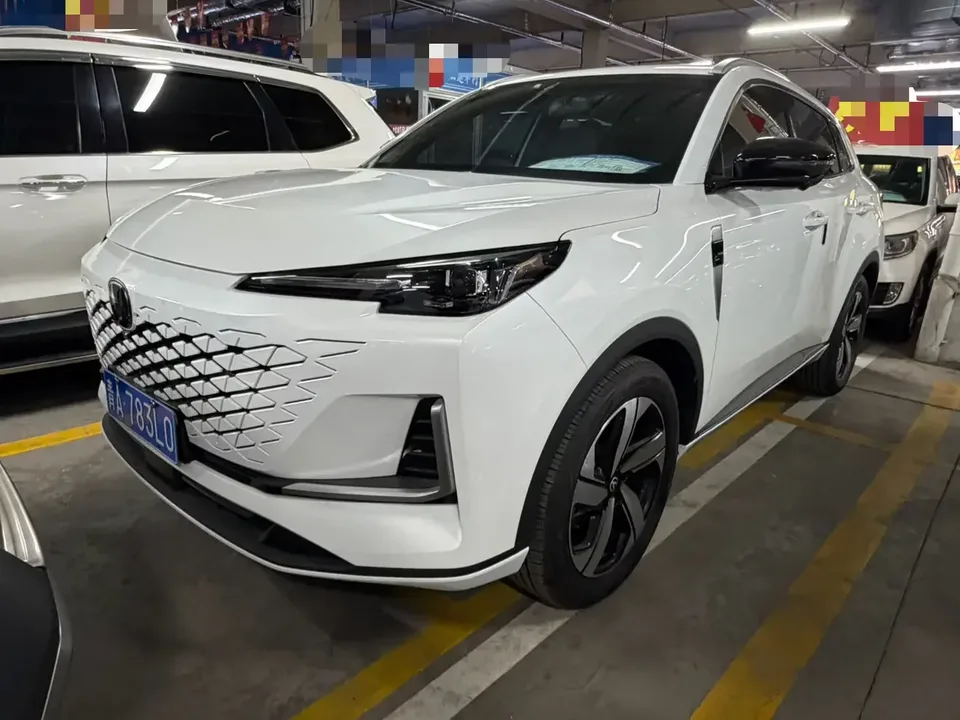 Changan CS55 Plus Changan CS55 PLUS 2024 The third generation 1.5T DCT premium model 2025 — photo 1, buy with delivery to Moscow