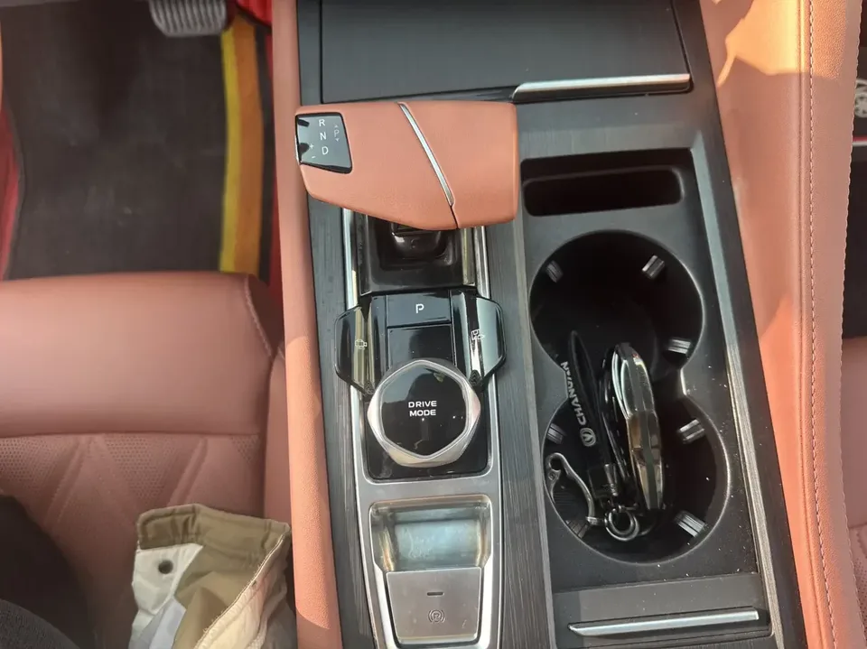 Changan CS75PLUS Changan CS75 PLUS 2023 The third generation 1.5T automatic luxury model 2024 — thumbnail 4