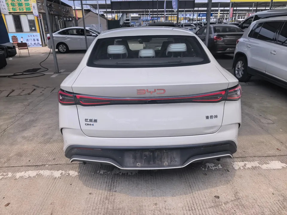 BYD Seal 06DM Seal 06DM 2024 DM-i 80KM Deluxe 2024 — thumbnail 2