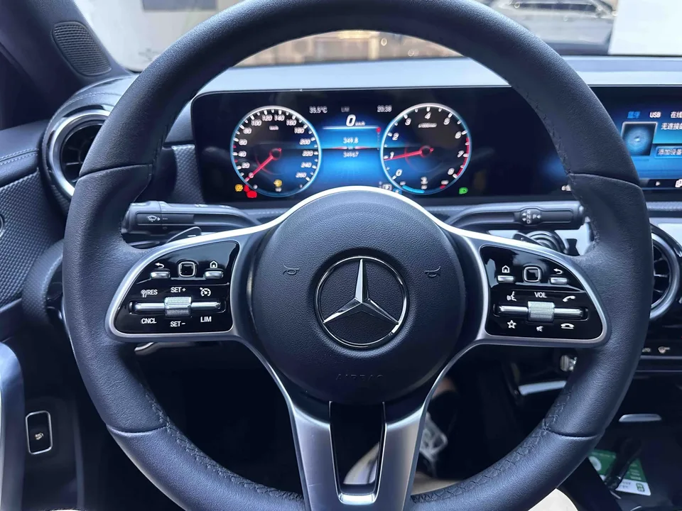 Mercedes-Benz Klasa A Mercedes Benz A Class 2022 A 180 L sports sedan facelift 2022 — thumbnail 5
