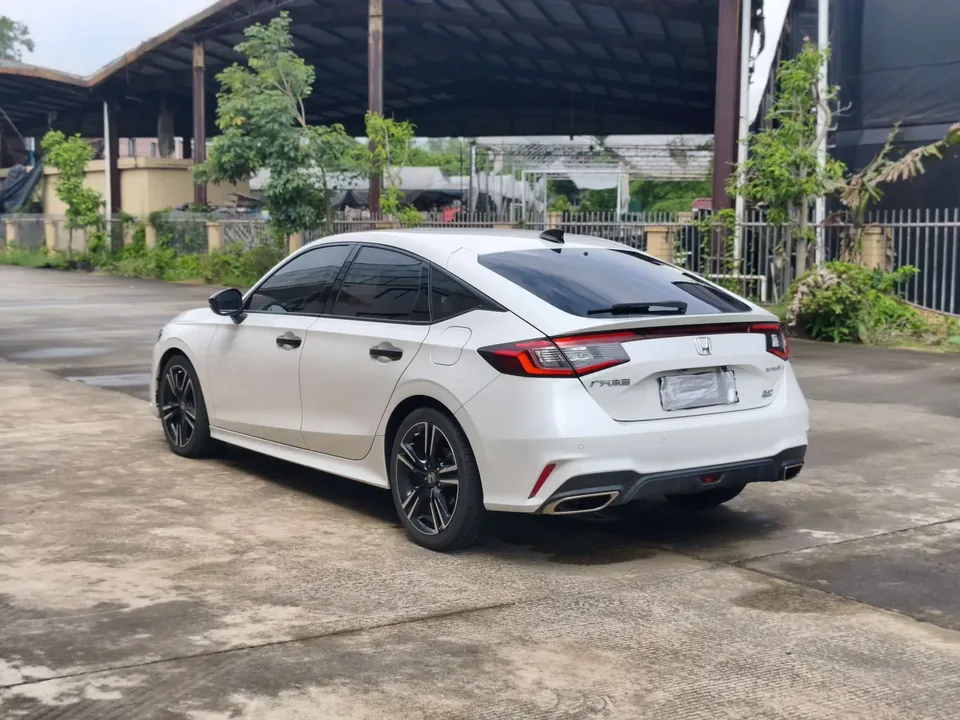Honda Integra Style 2023 HATCHBACK 240TURBO CVT Phantom Night Deluxe Edition 2024 — миниатюра 2
