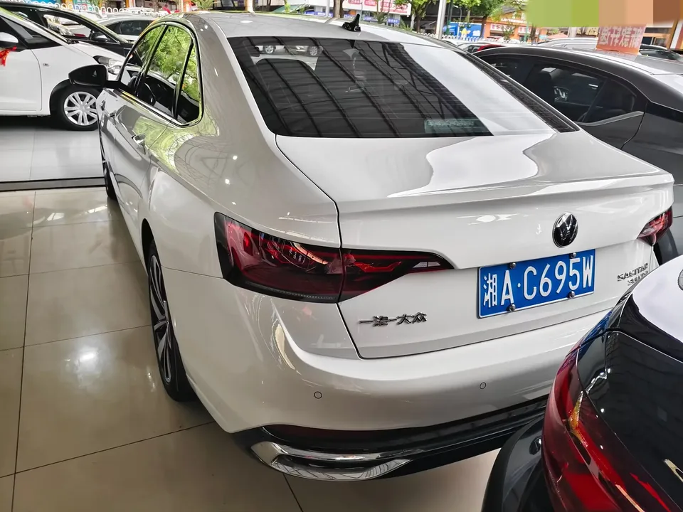 Volkswagen Sagitar Sagitar 2024 300TSI DSG Beyond Edition 2024 — thumbnail 4