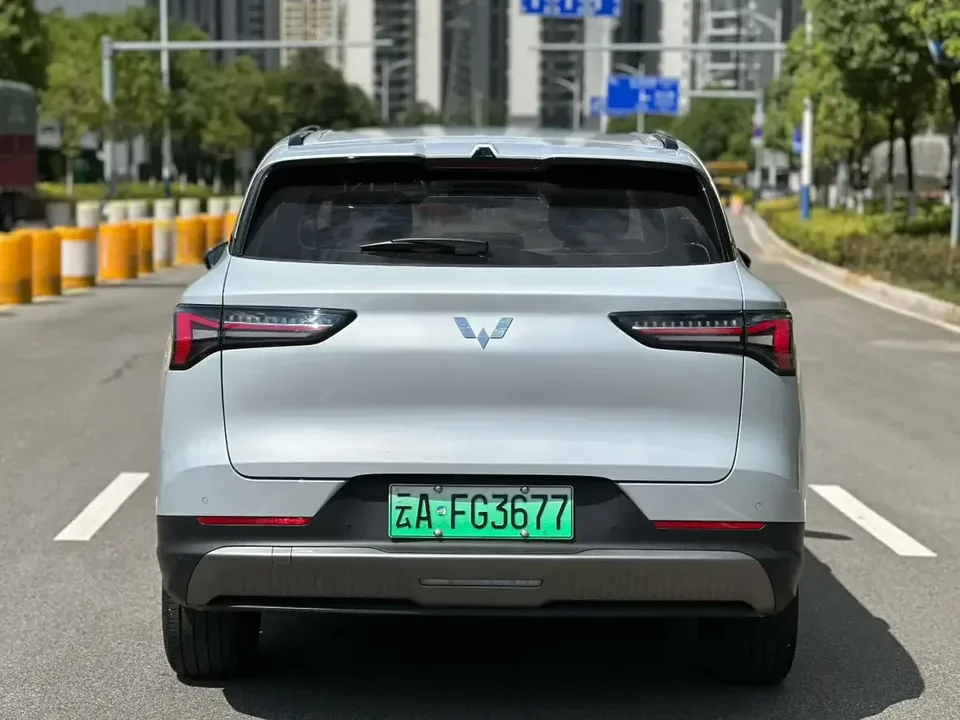 Wuling Starlight S PHEV Wuling Starlight S PHEV 2024 130km Flagship 2025 — thumbnail 2