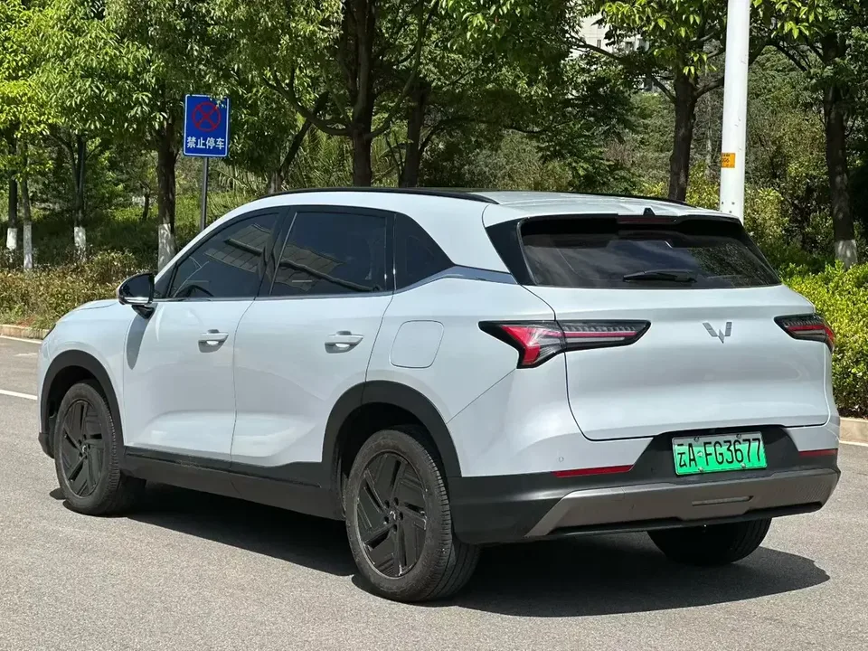 Wuling Starlight S PHEV Wuling Starlight S PHEV 2024 130km Flagship 2025 — thumbnail 4