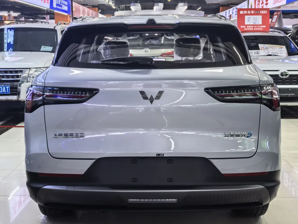 Wuling Starlight S PHEV Wuling Starlight S PHEV 2024 130km Pilot 2026 — thumbnail 2