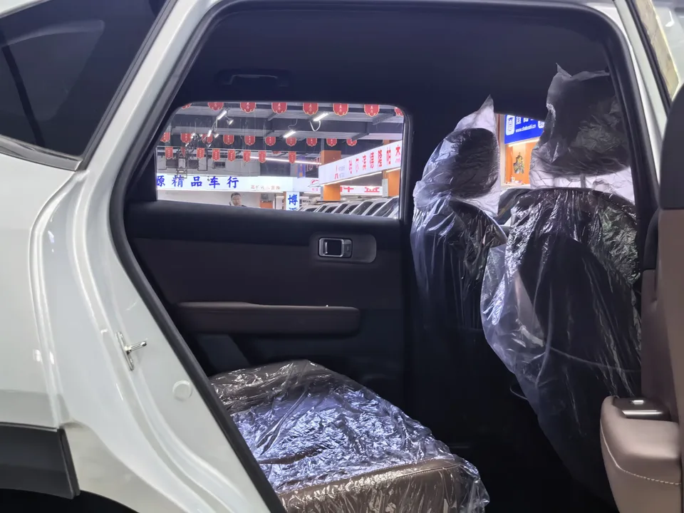 Wuling Starlight S PHEV Wuling Starlight S PHEV 2024 130km Pilot 2026 — thumbnail 5