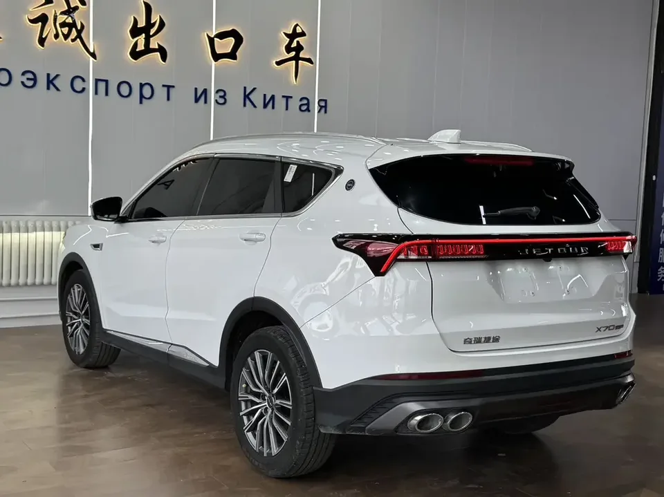 Jetour Jietu X70 PLUS Jietu X70 PLUS 2023 Ziqiang version 1.5T CVT Ziqiang MAX 5 seats 2023 — thumbnail 4