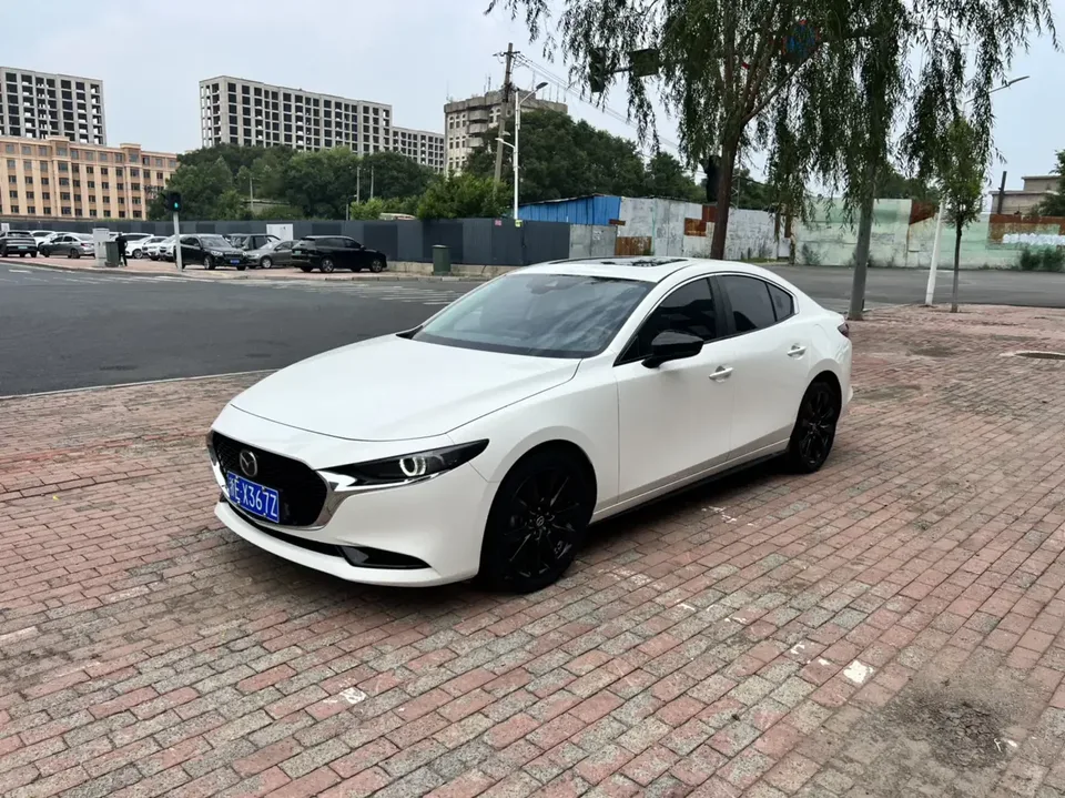 Mazda Axela Mazda3 Angkesela 2023 2.0L Automatic Premium Edition 2024 — photo 1, buy with delivery to Moscow