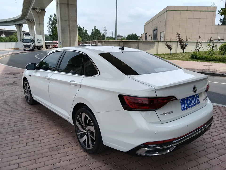 Volkswagen Sagitar Sagitar 2023 200TSI DSG Beyond Edition 2024 — thumbnail 2