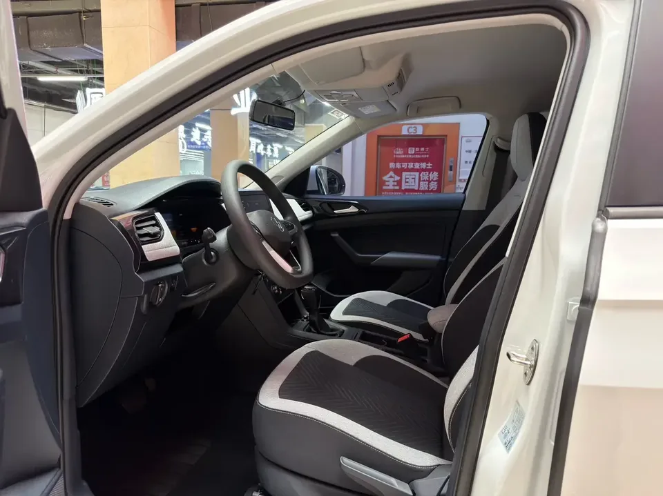 Volkswagen Tharu tuyue 2025 New 1.5L Ruijin Edition 2025 — thumbnail 5