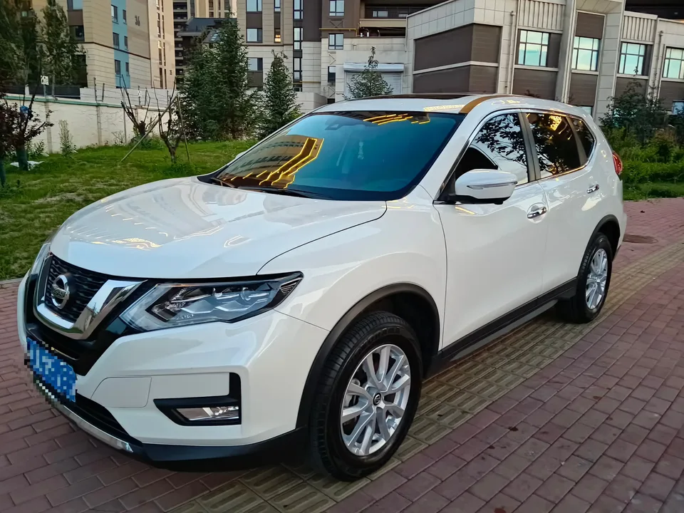 Nissan X-Trail Qijun 2022 2.0L 2WD Smart Link Premium Edition 2025 — photo 1, buy with delivery to Moscow