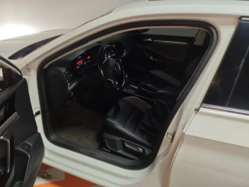 Volkswagen Sagitar Sagitar 2021 280TSI DSG Luxury Smart Edition 2022 — thumbnail 5