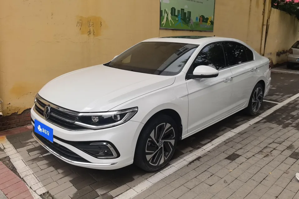 Volkswagen Bora Bora 2023 200TSI DSG Joy Travel PRO Edition 2023 — photo 1, buy with delivery to Moscow